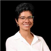 Spanische Muttersprachlerin mit Erfahrung im Unterrichten von Englisch bietet ansprechende und personalisierte Online-Lektionen.